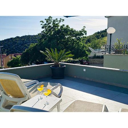 Amazing Apartment In Makarska With House Sea View Экстерьер фото